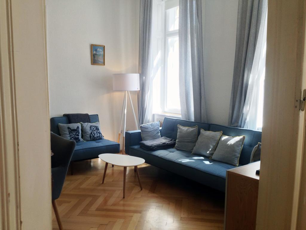 Big Vintage Style Flat Near Schönbrunn Lägenhet Wien Exteriör bild