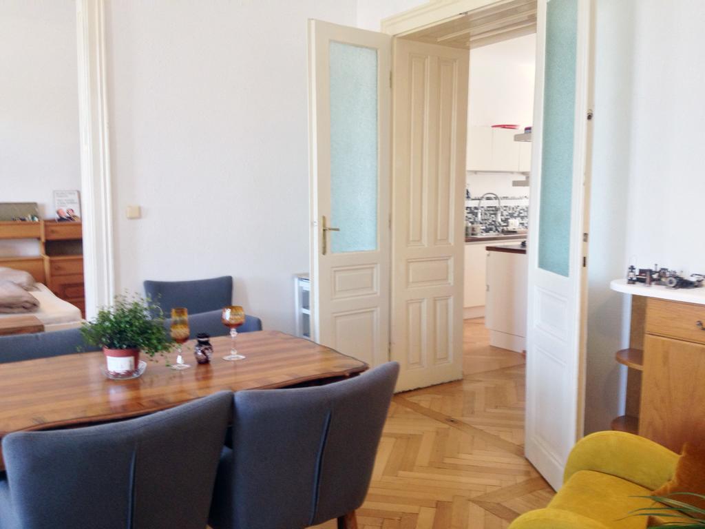 Big Vintage Style Flat Near Schönbrunn Lägenhet Wien Exteriör bild