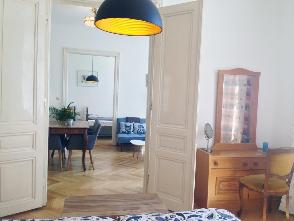 Big Vintage Style Flat Near Schönbrunn Lägenhet Wien Exteriör bild
